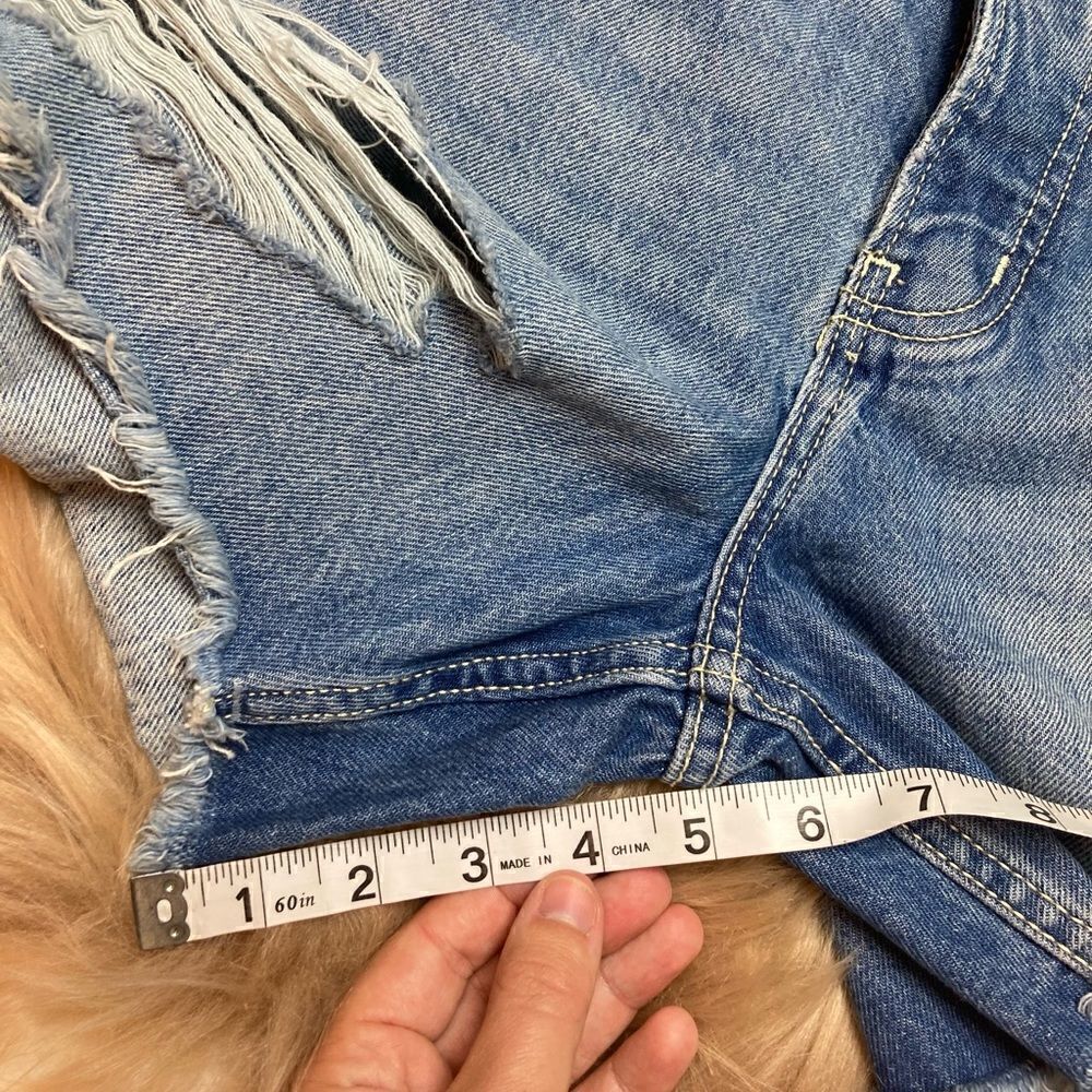 Arizona High-waist Distressed Faded Ripped Frayed Hem Denim Shorts - Picture 10 of 11